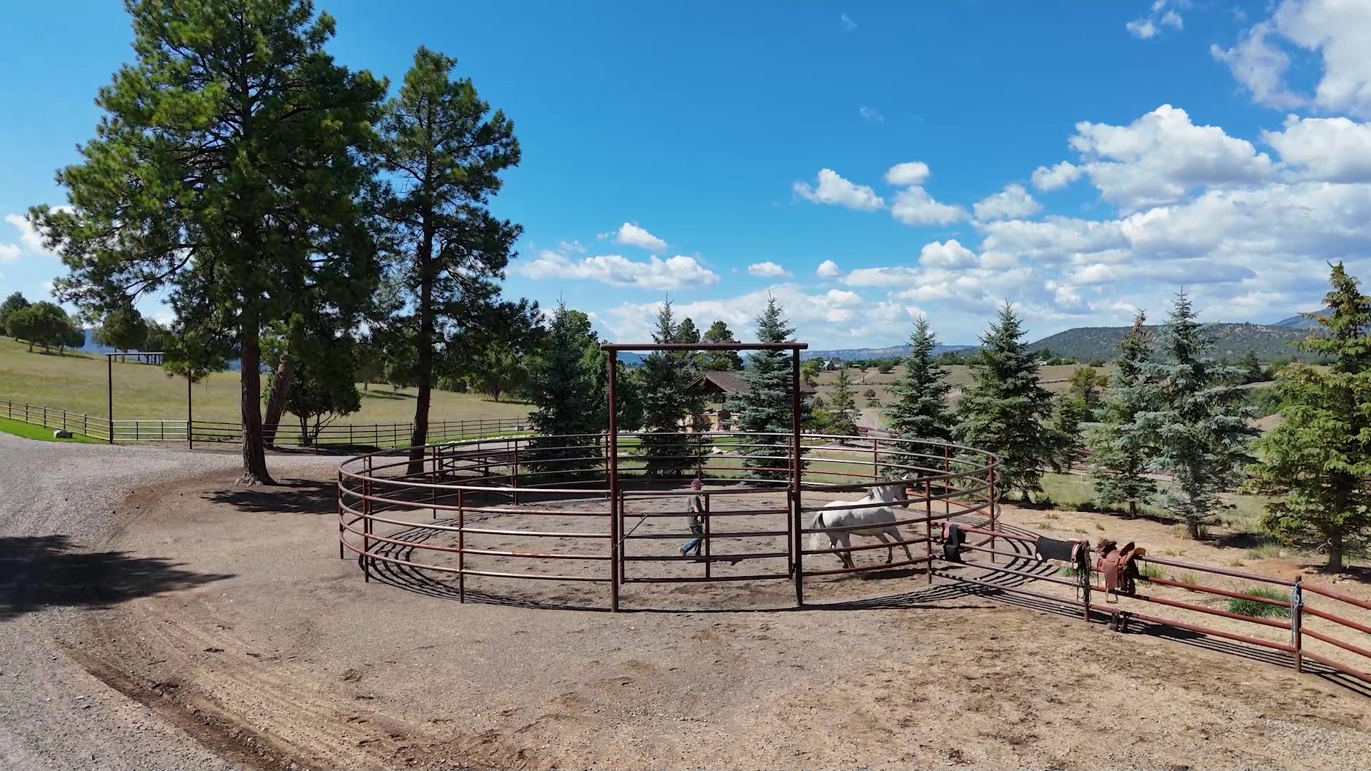Round pen