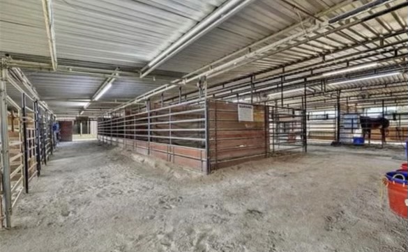 Barn 1