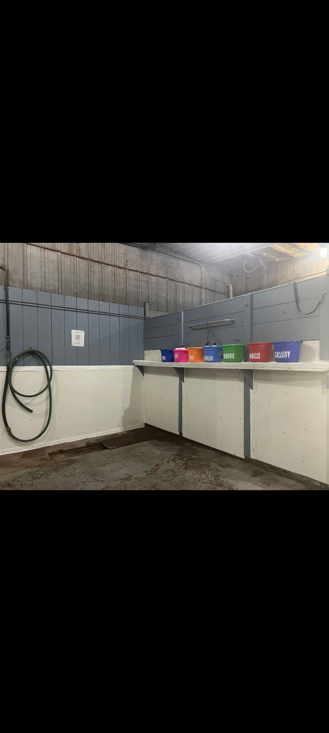 Wash rack with both hot and cold water