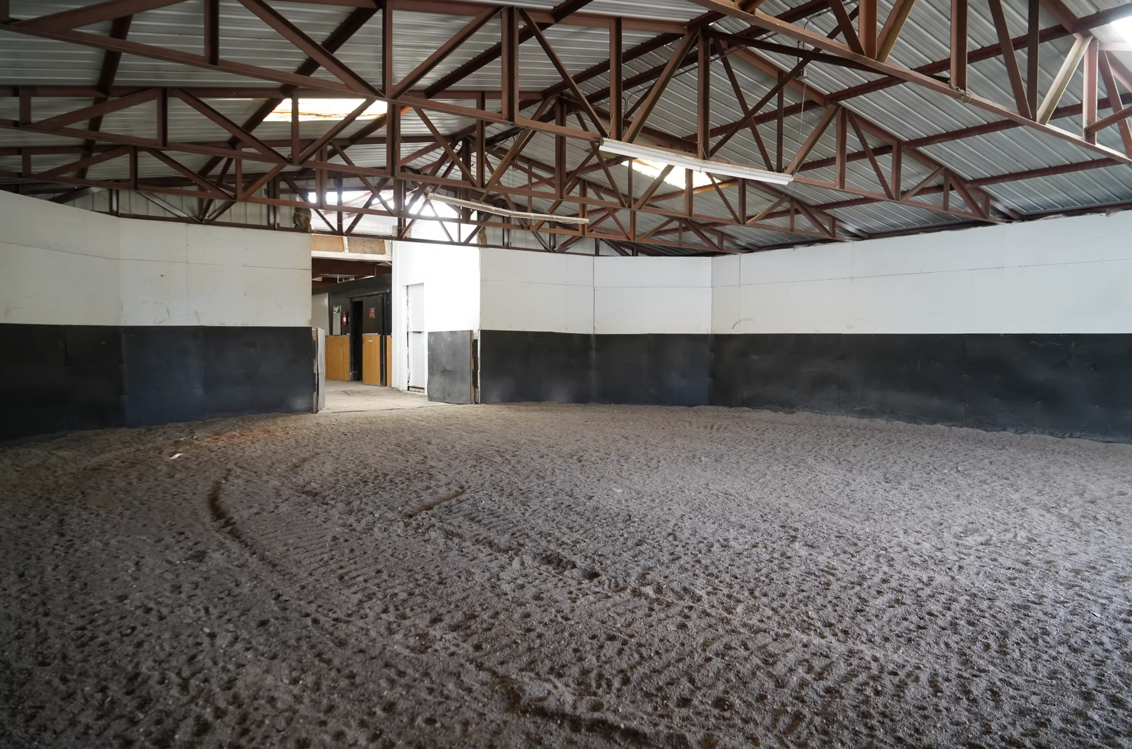 Indoor Round Pen