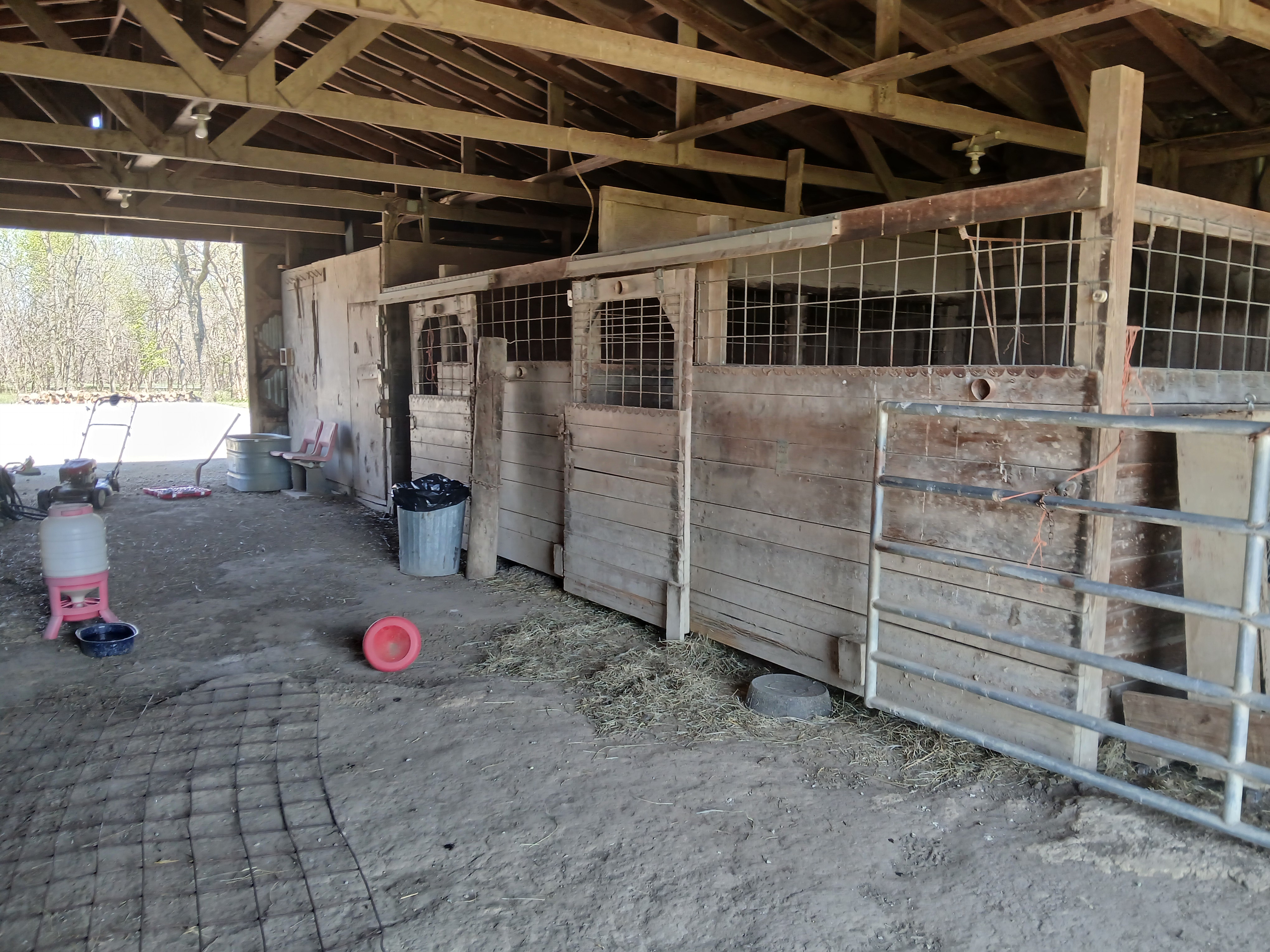 2 stalls on each side of the barn