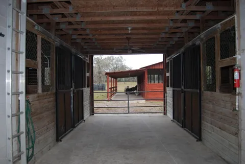 Barn