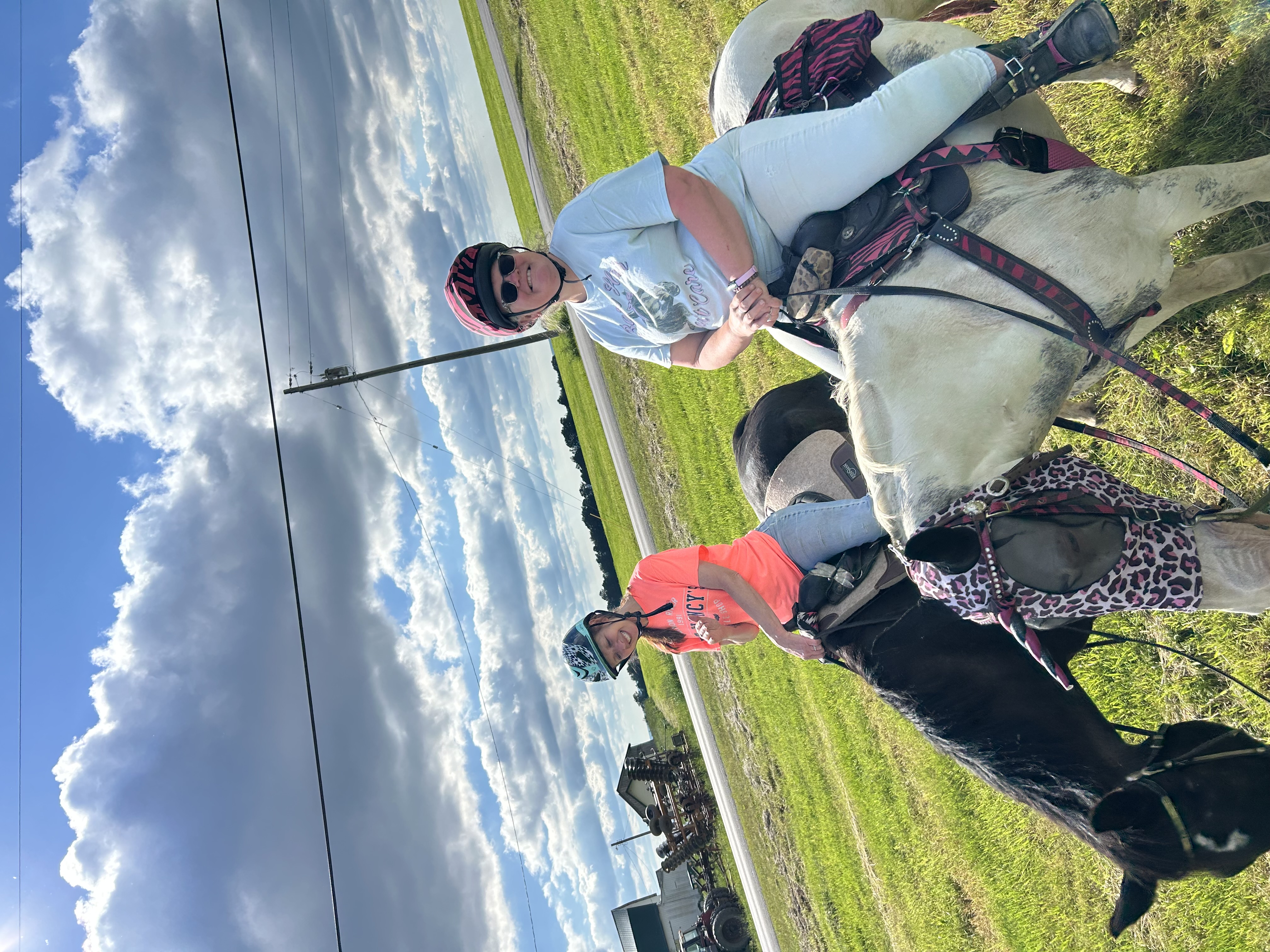 Group Trail rides every Sun + Wed.