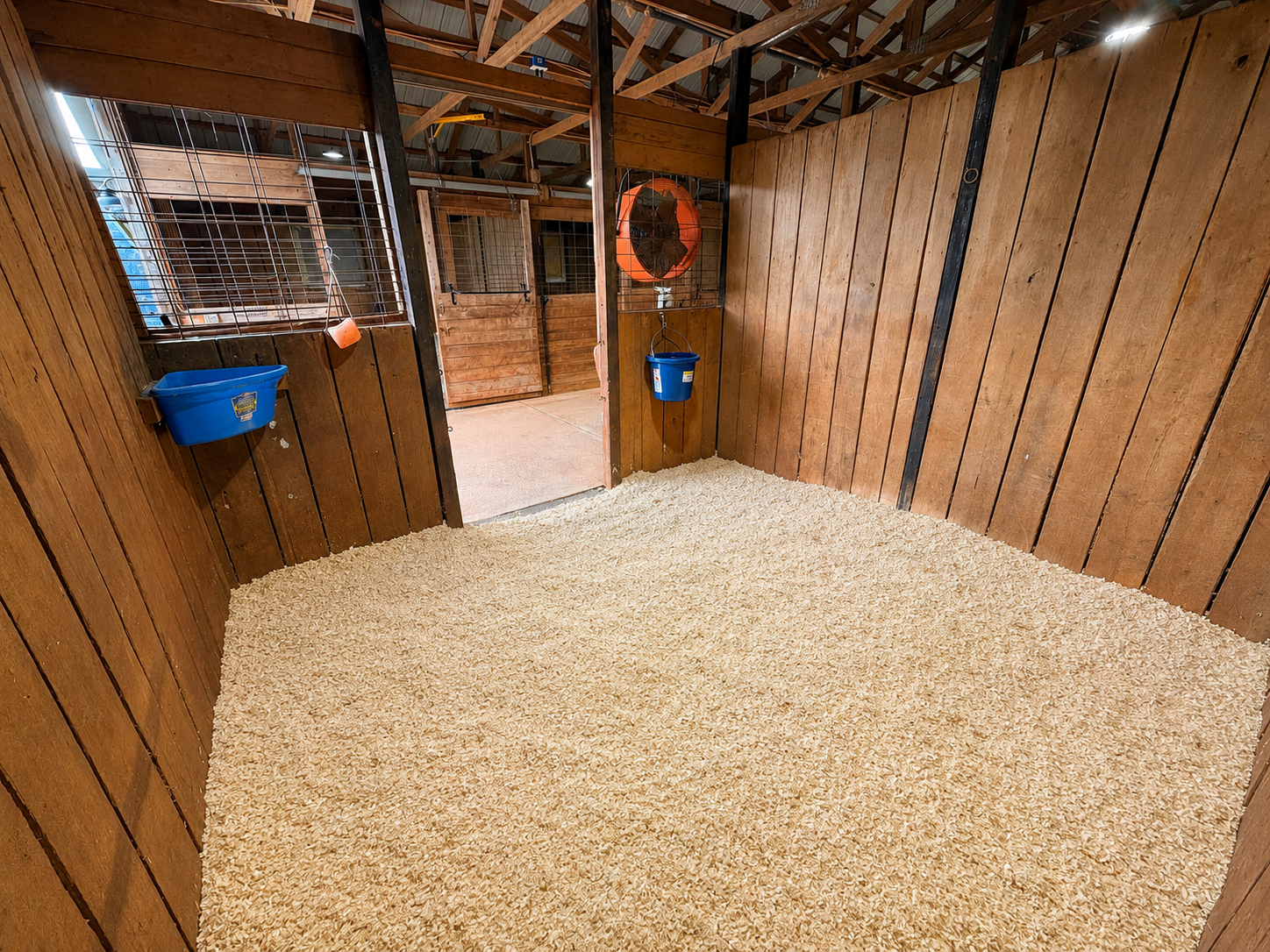 12’ x 12’ fully matted stalls