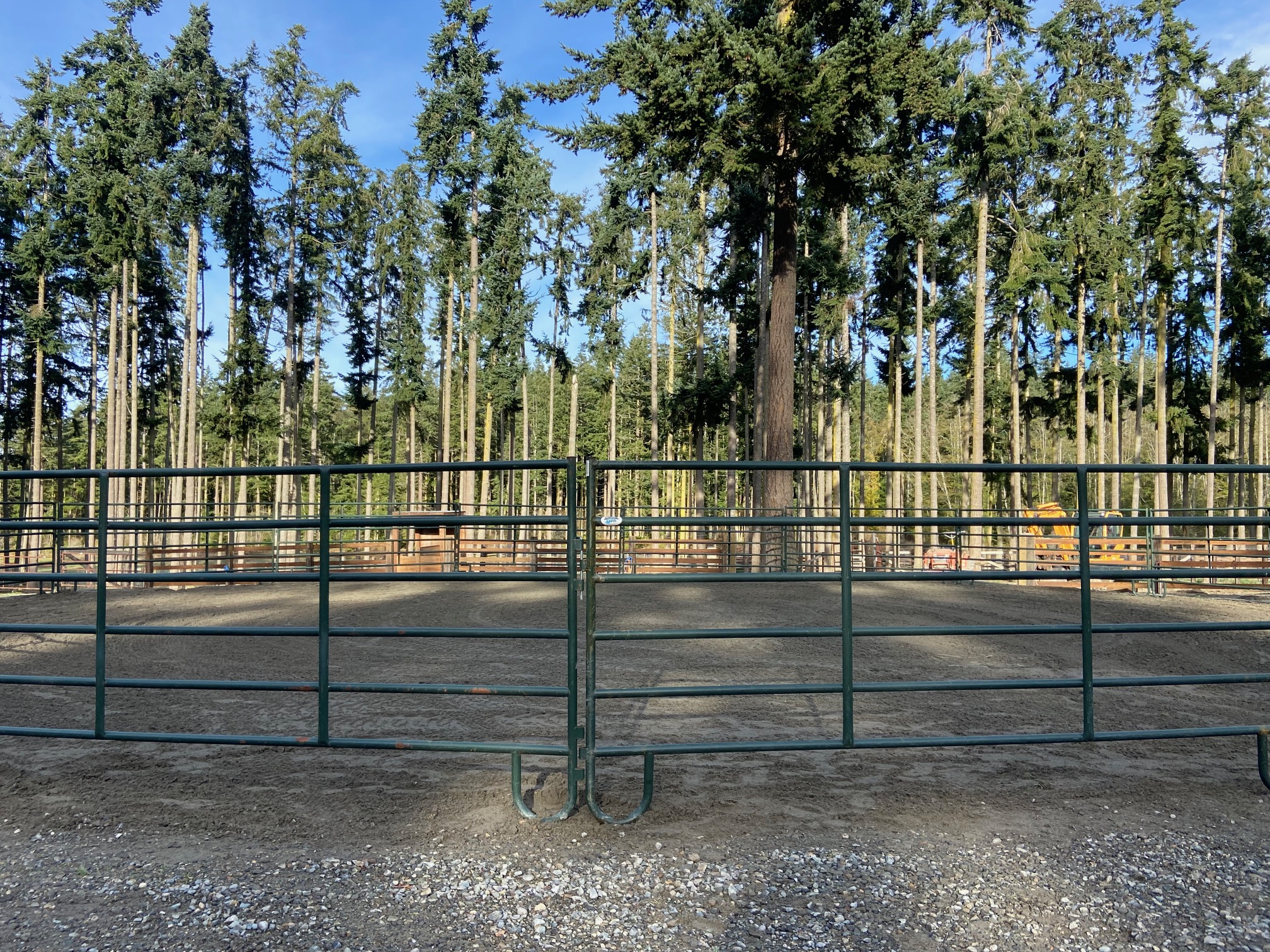 Sand Round Pen