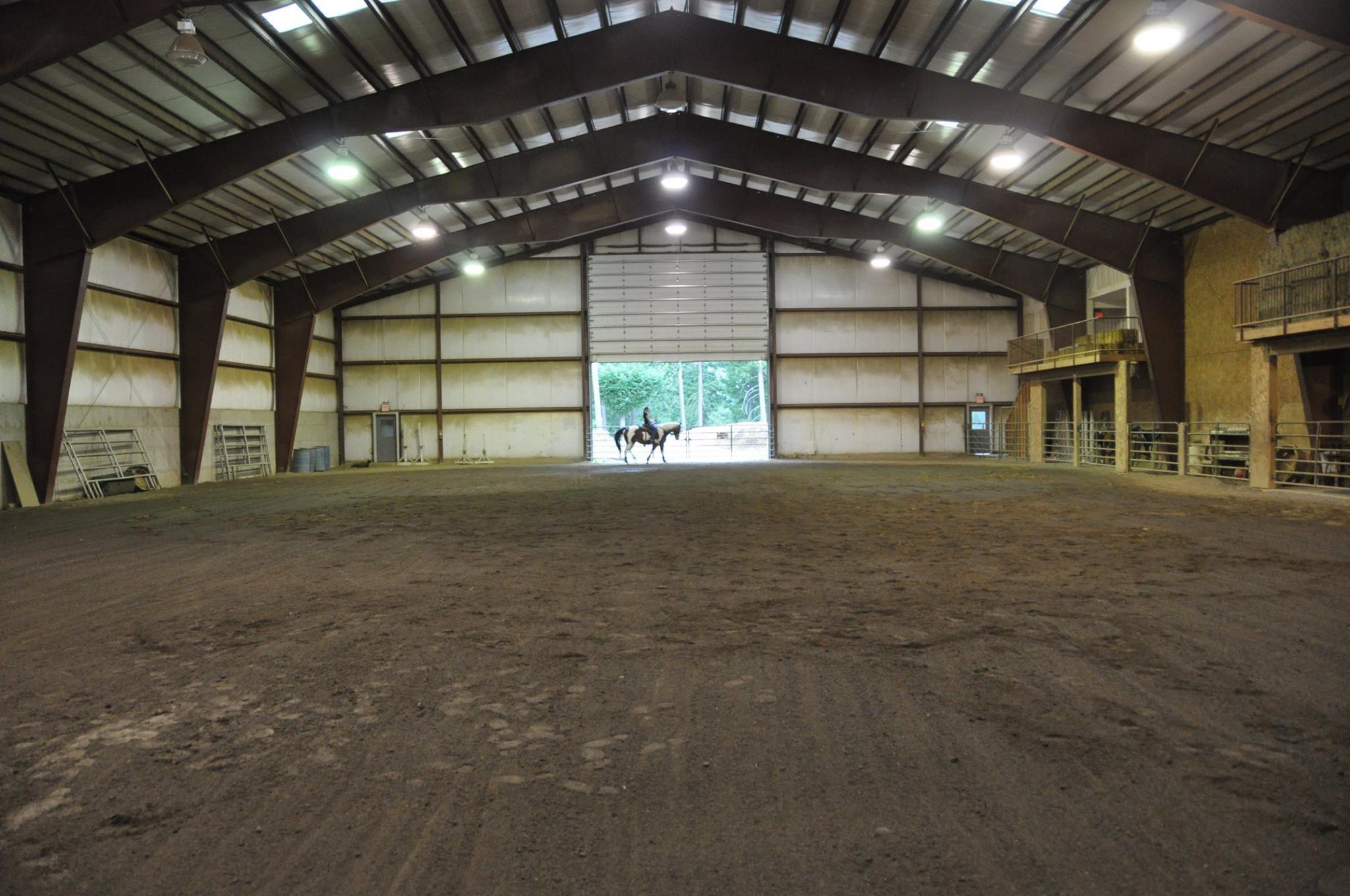 Indoor 100x200 fully enclosed Arena