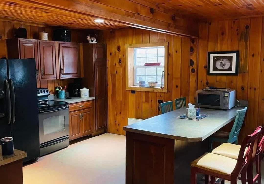 Full kitchen