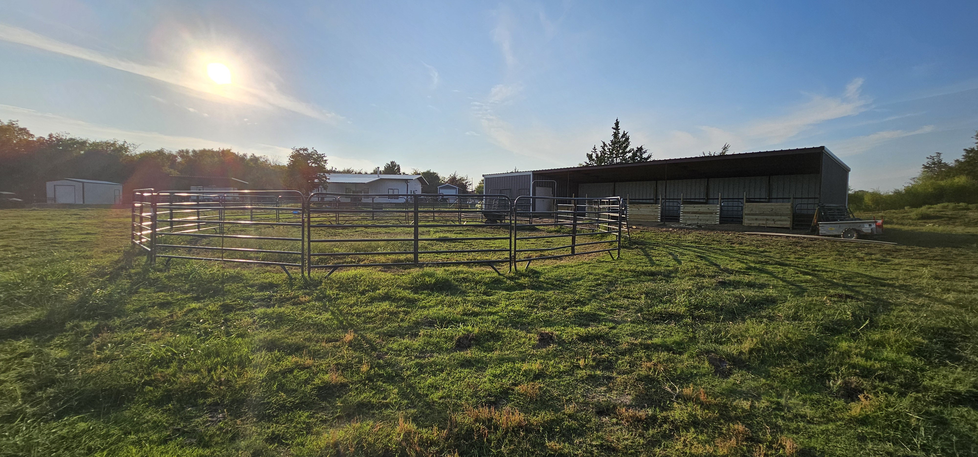 Round pen/barn