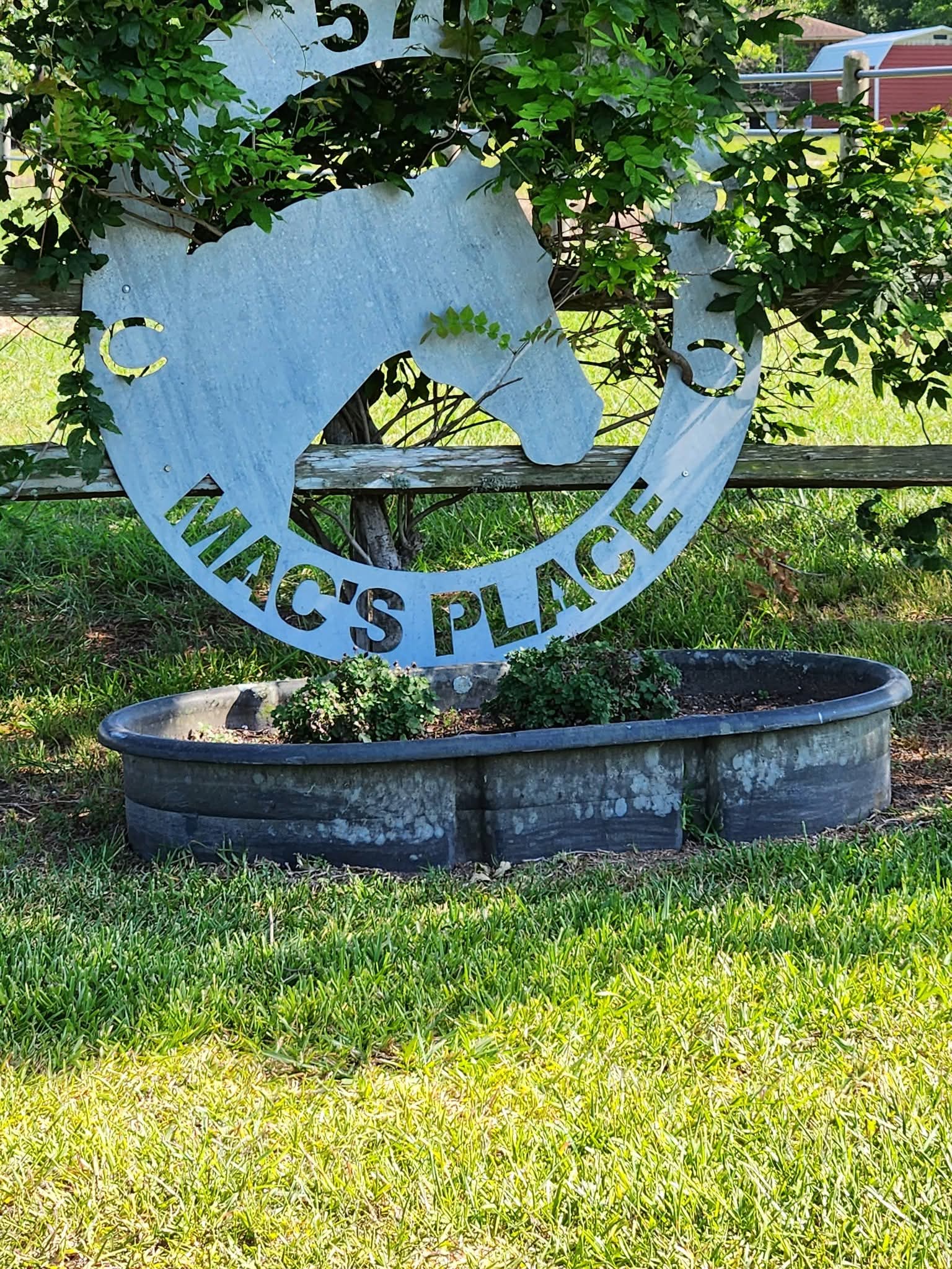 Mac's Place