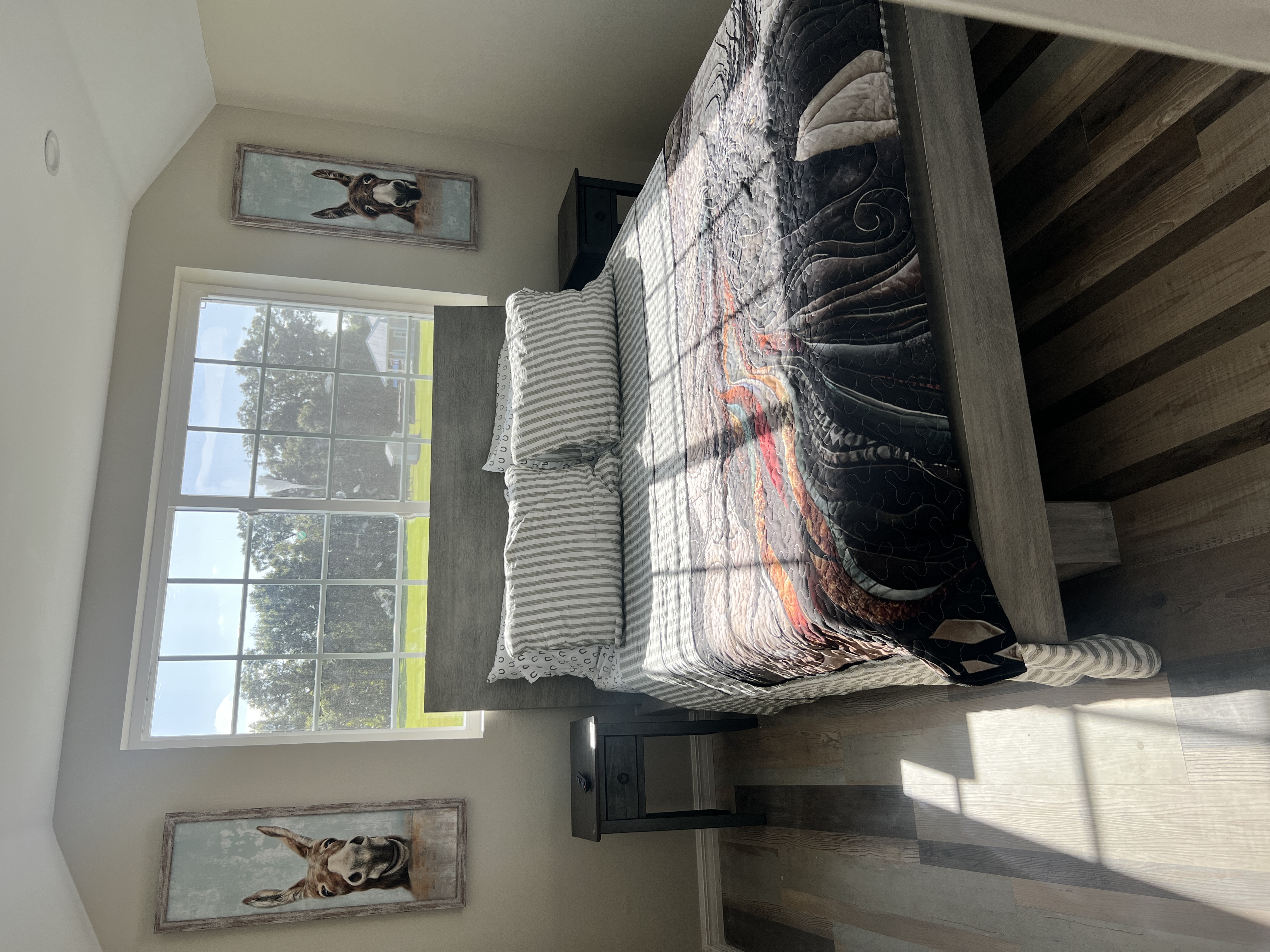 Apt bedroom