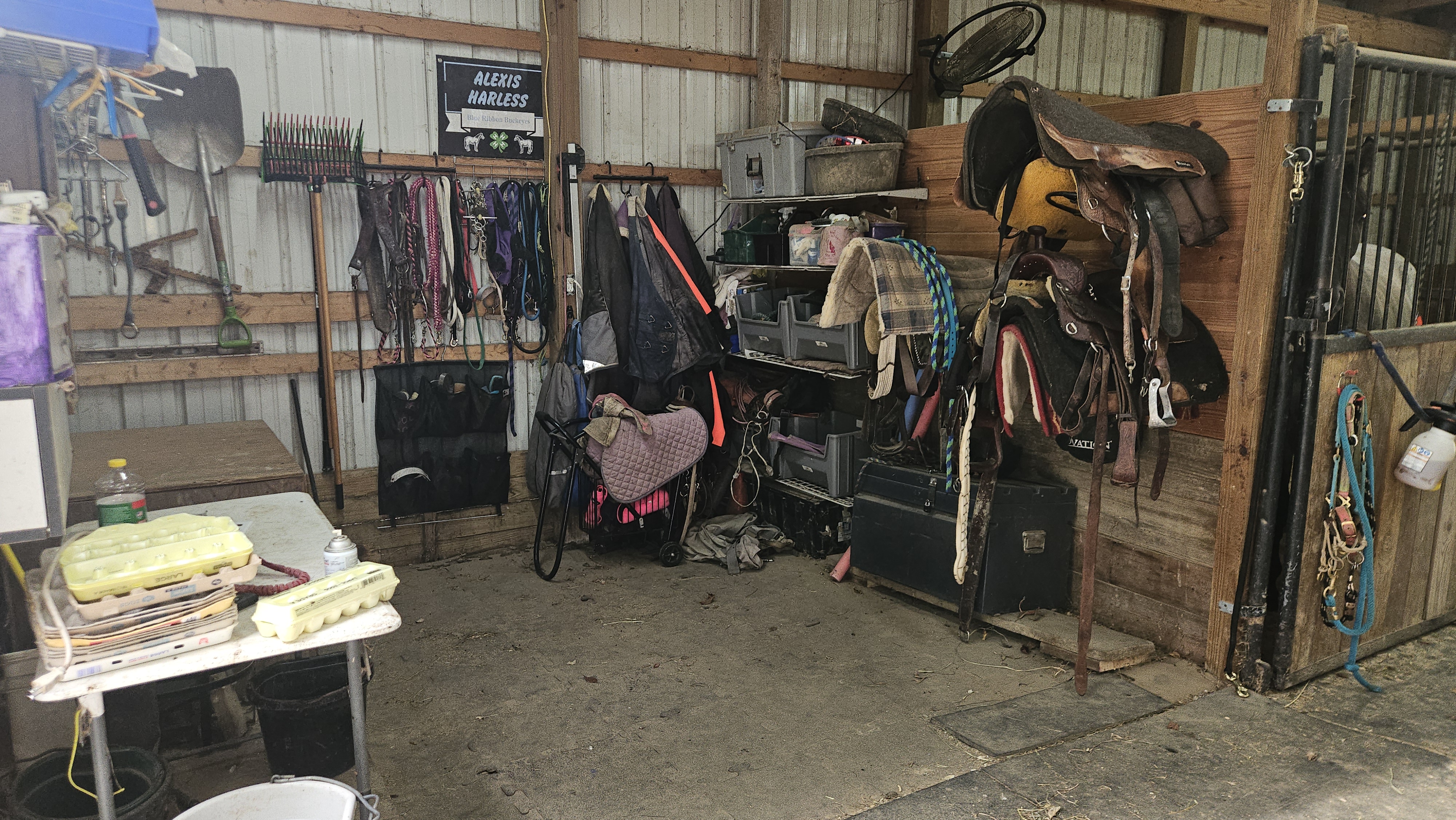 Tack/feed room