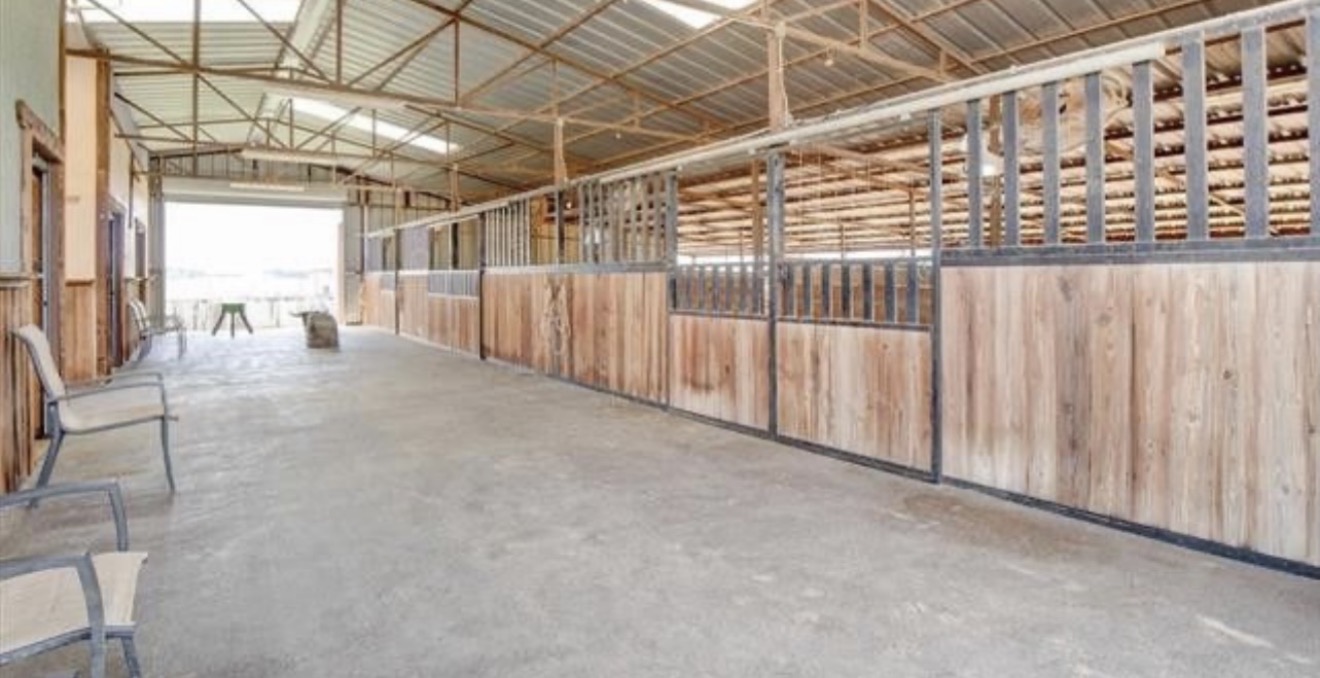 barn