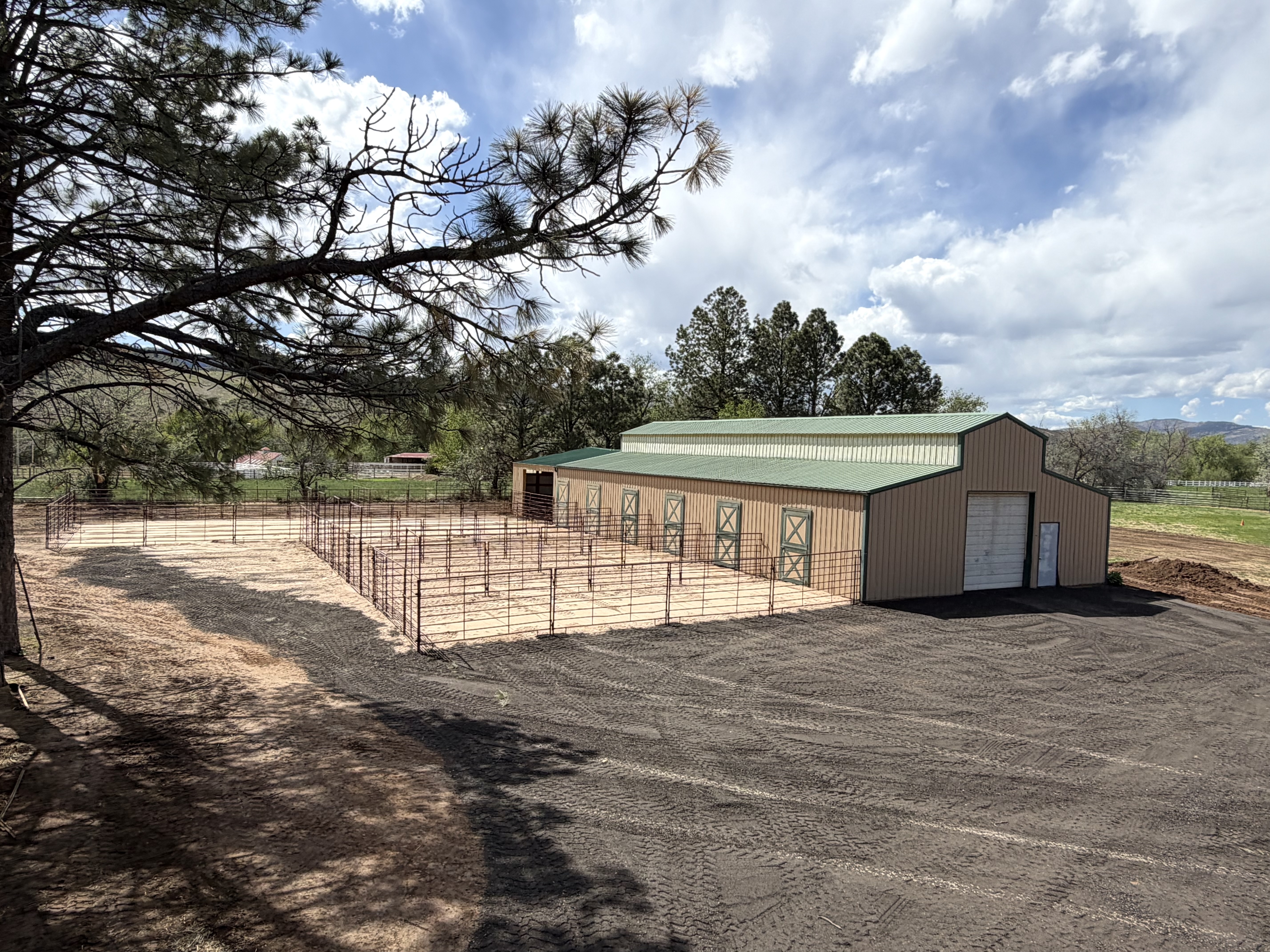 Outdoor view of barn