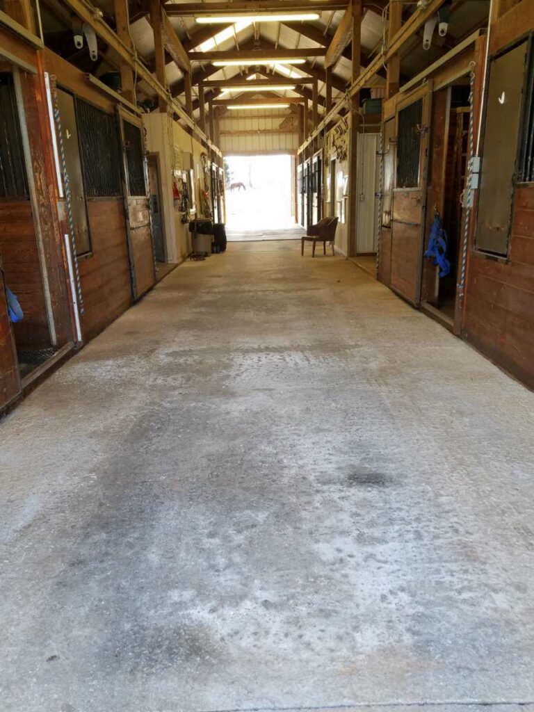 Barn aisleway (now fully matted) lots of width w/multiple crosstie locations