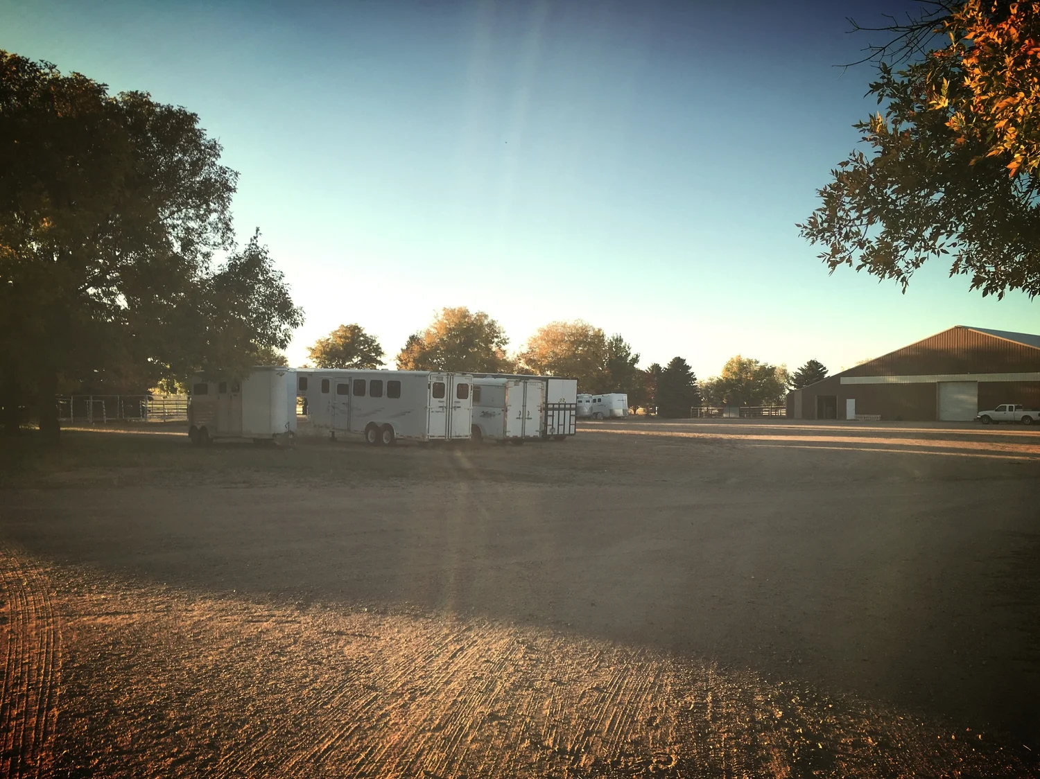 31 horse barn with indoor arena