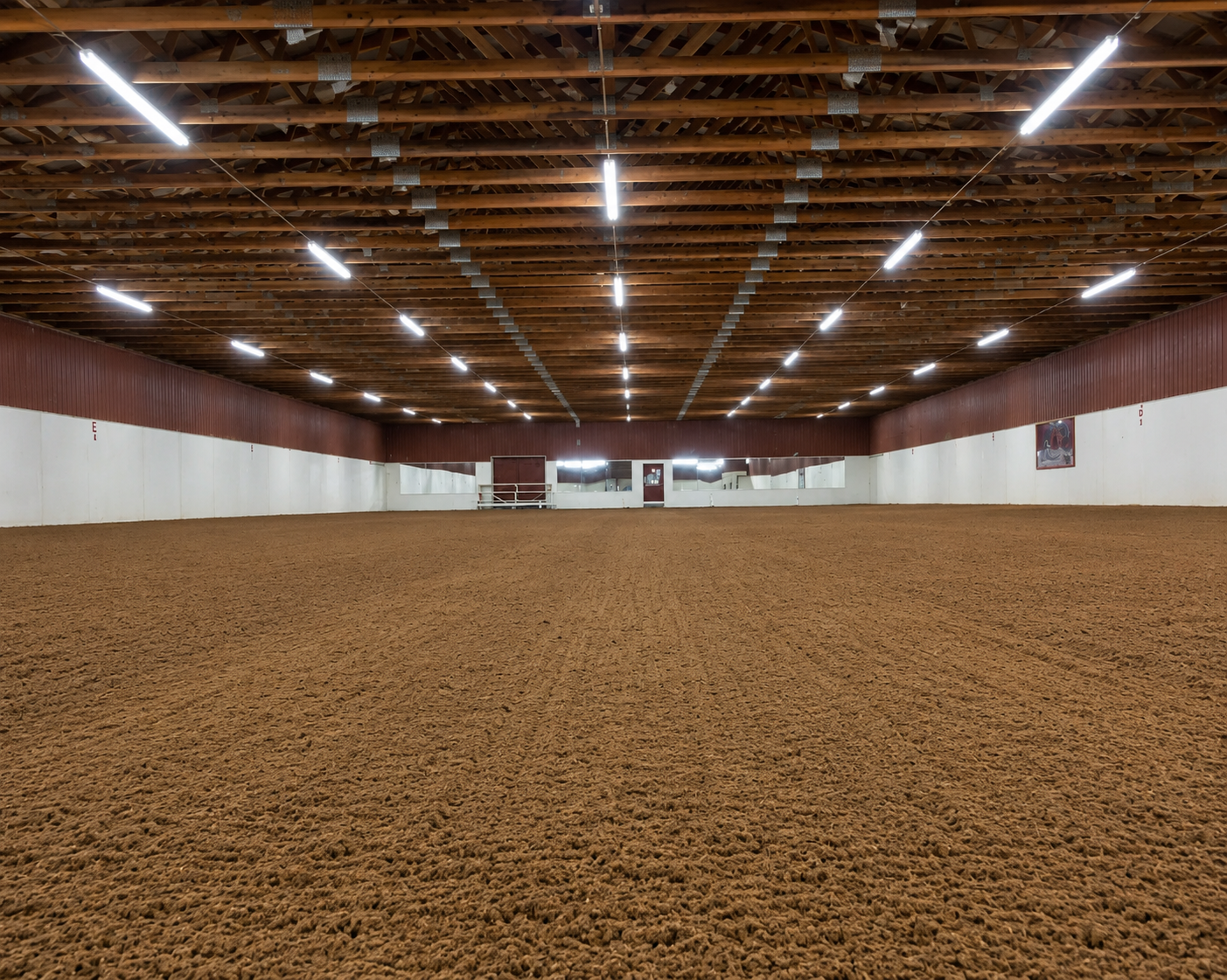 210’x80’ dustless indoor arena with mirrors